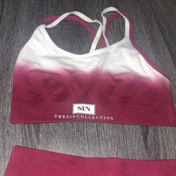 SIN Collection / Burgundy Red and White Activewear Set- W Sz Medium - Picture 12 of 13